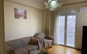 Cozy Apartment In The Heart Of Athens
